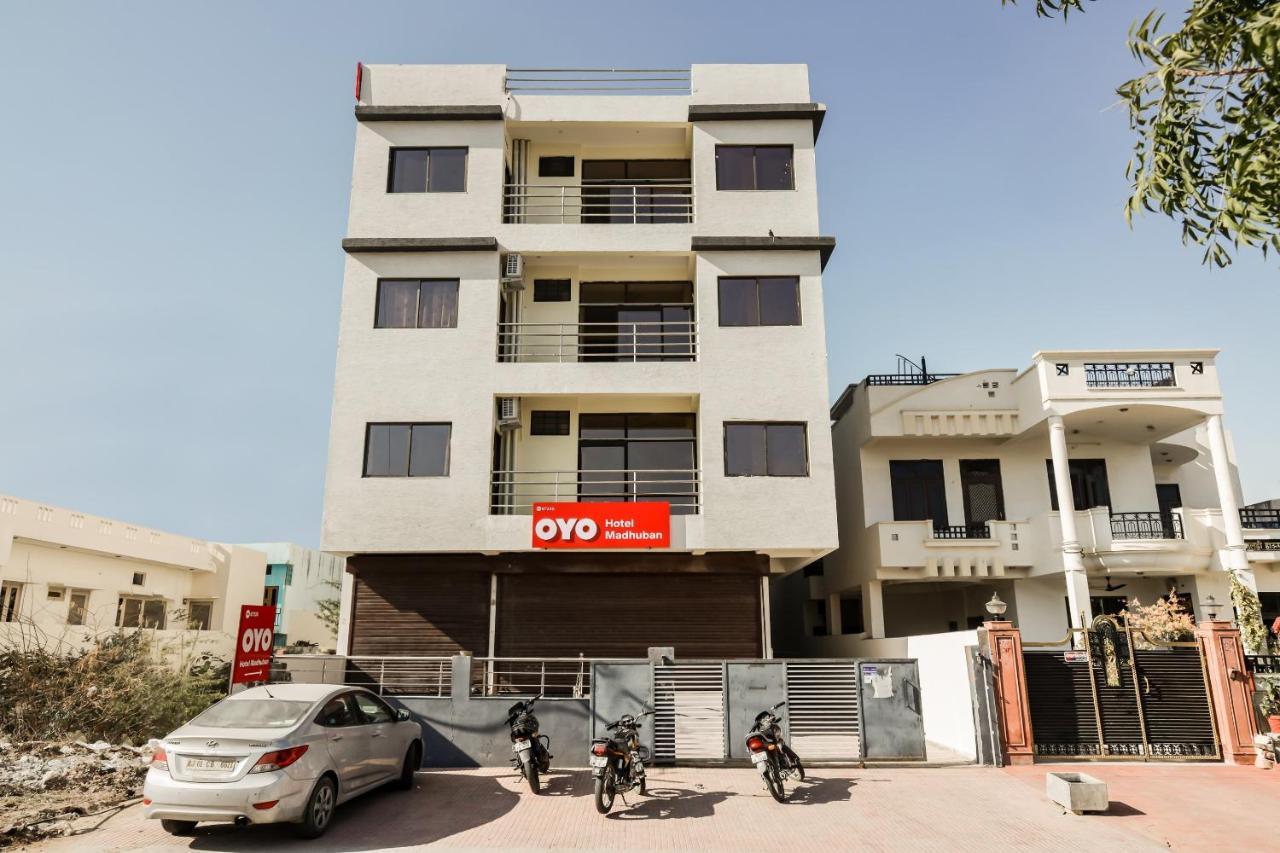 Oyo 67335 Hotel Madhuban Ajmer Bagian luar foto