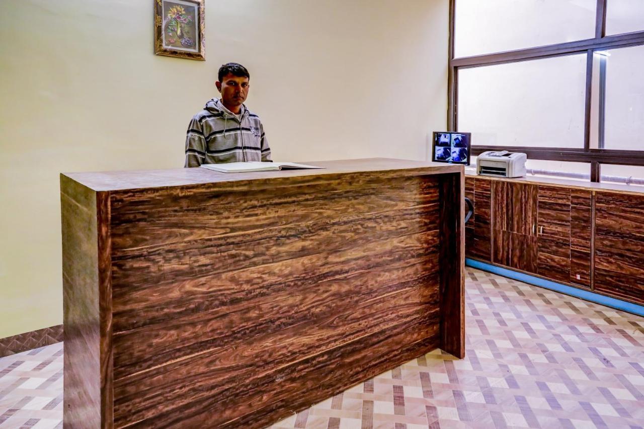 Oyo 67335 Hotel Madhuban Ajmer Bagian luar foto