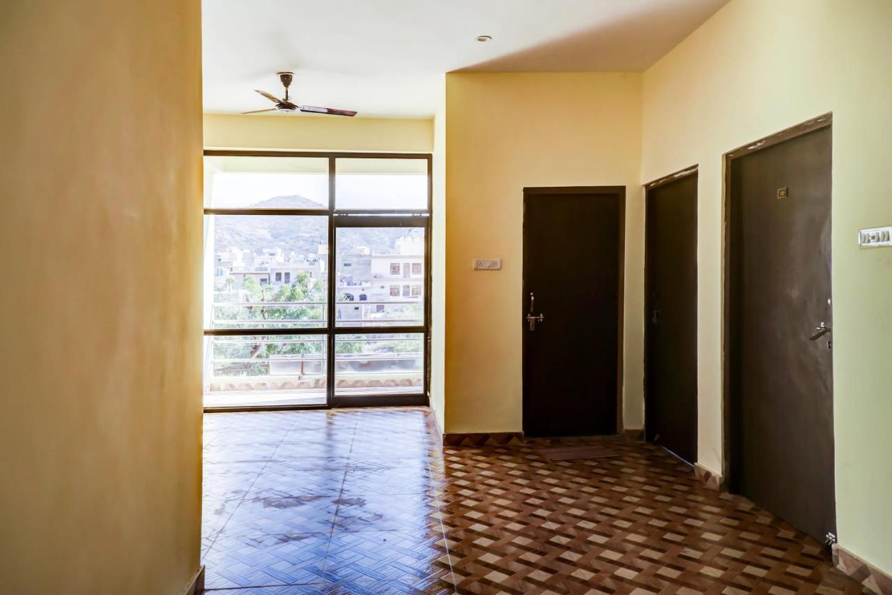 Oyo 67335 Hotel Madhuban Ajmer Bagian luar foto